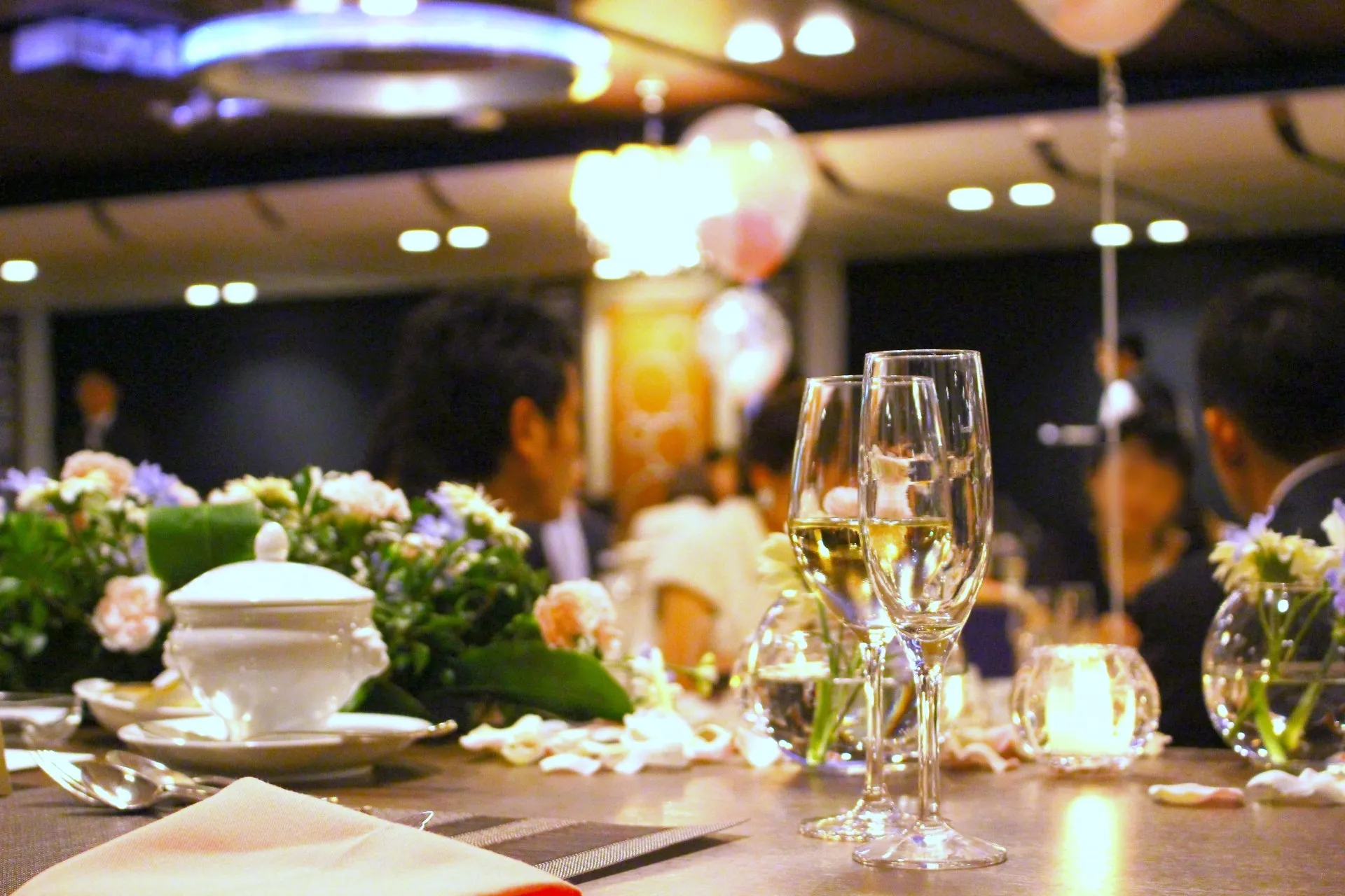 結婚式の余興とは？簡単に盛り上がる歌やアイデア・余興を頼む際のマナーもご紹介