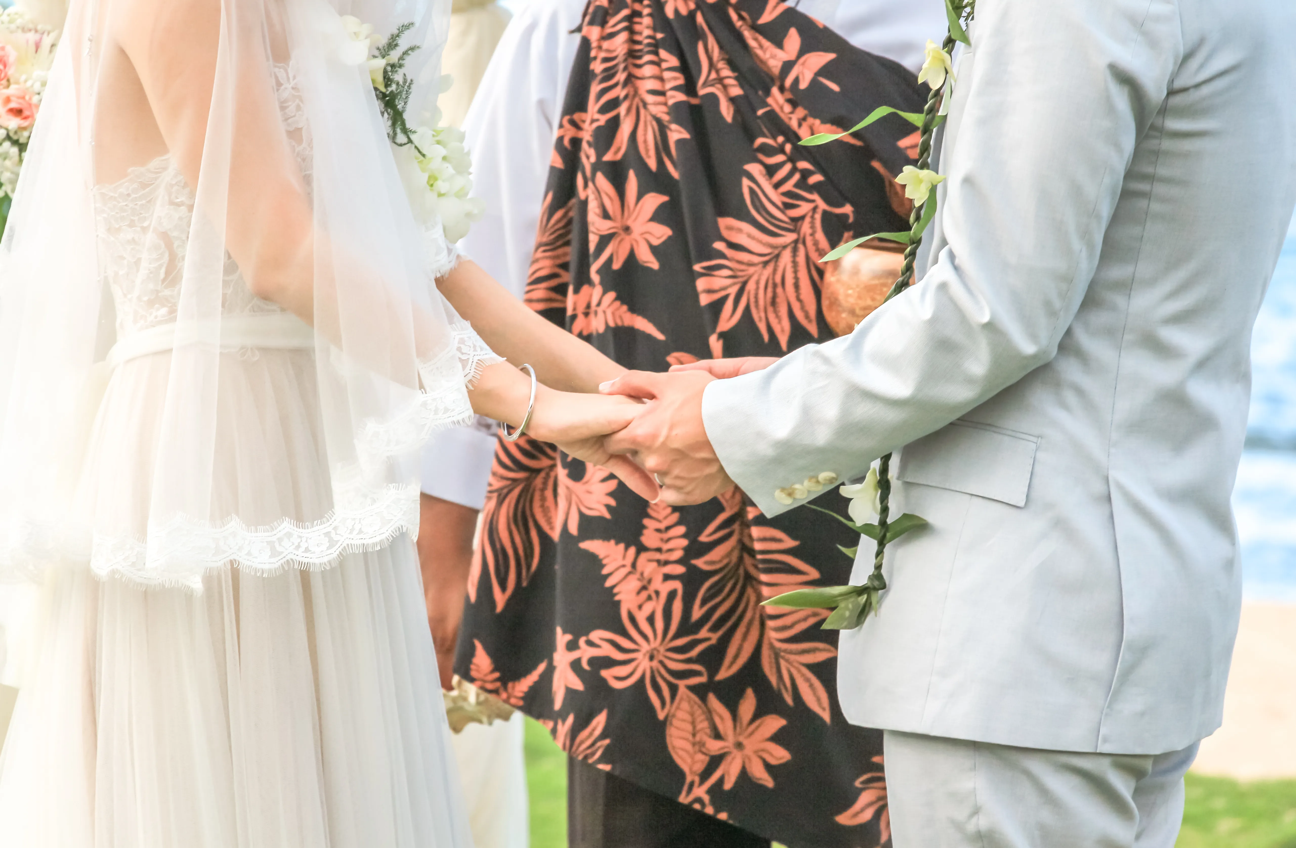 ハワイでふたりだけの結婚式を！費用相場・準備・後悔しない過ごし方を解説