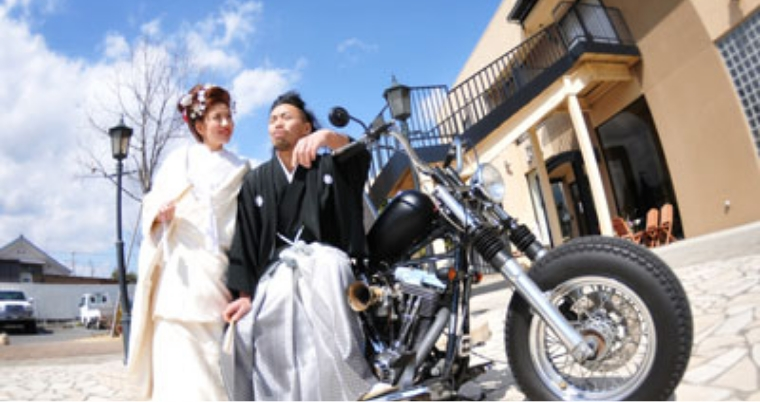 広大な敷地で愛車・バイクと一緒に
フォトウェディングが撮れる！のイメージ