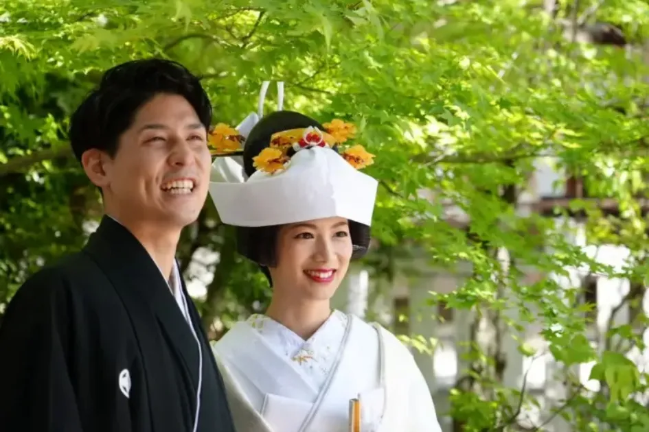 伝統の花嫁衣裳と京かつらの美のイメージ